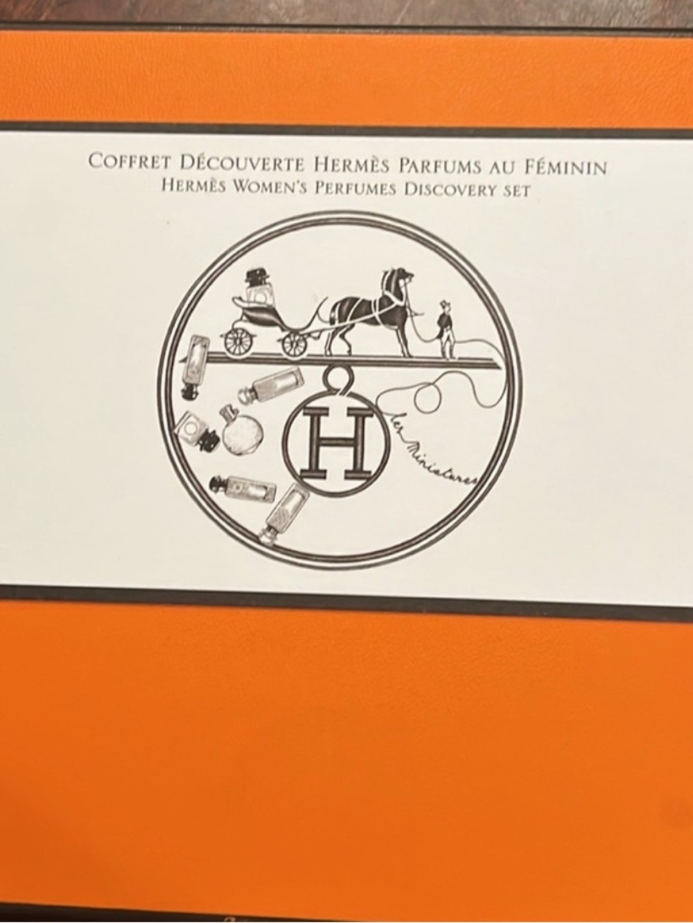 Hermes Orange and White Women's Perfume Discovery Set